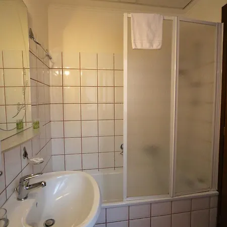 Saini With Air Conditioning Hotel Stresa