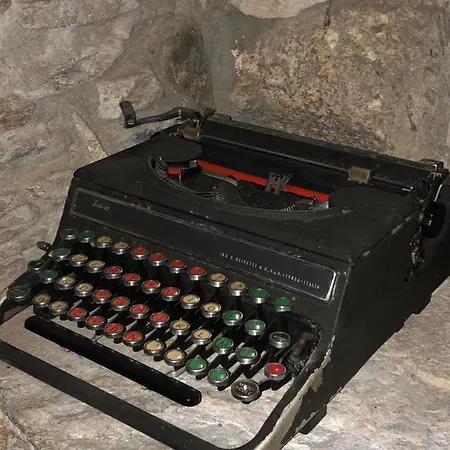 Saini With Air Conditioning Hotel