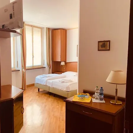 Hotel Saini With Air Conditioning Stresa