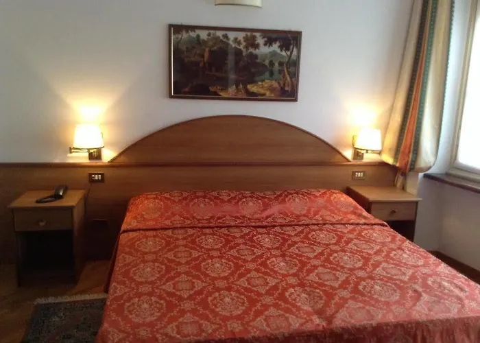 Saini With Air Conditioning