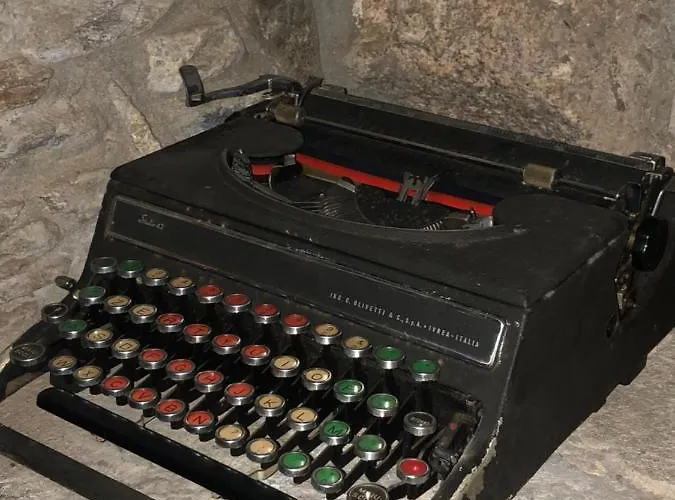 Saini With Air Conditioning Hotel