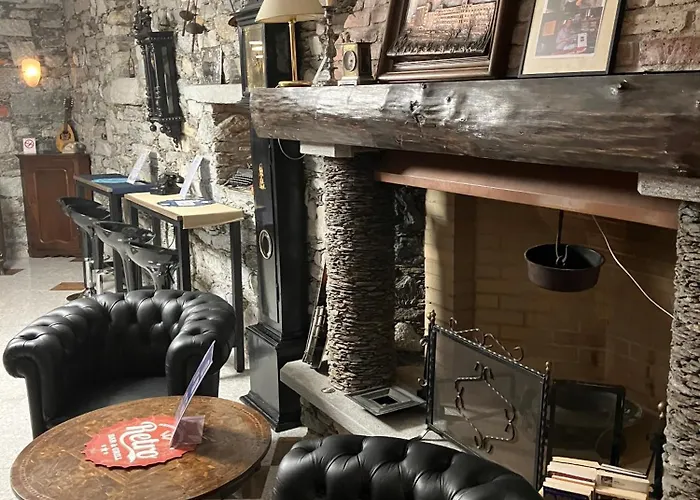 Saini With Air Conditioning Szálloda