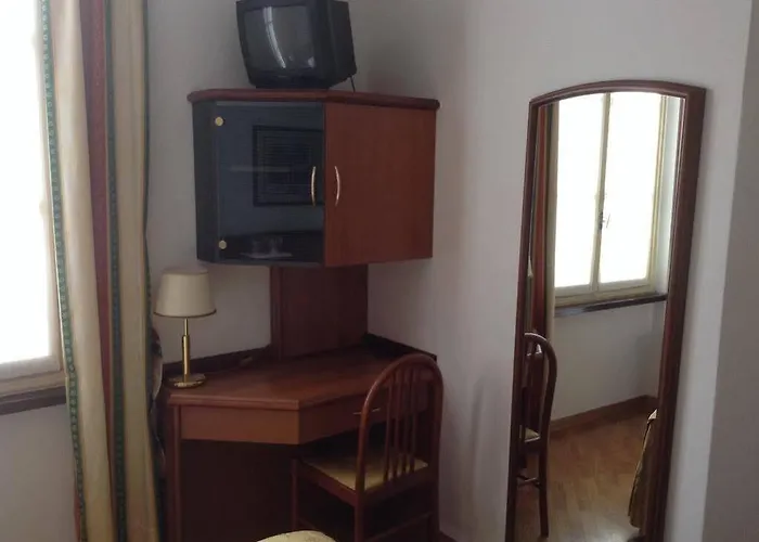 Szálloda Saini With Air Conditioning Stresa